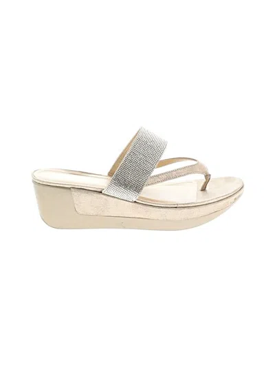 Pre-owned Kenneth Cole Reaction Wedges In Silver