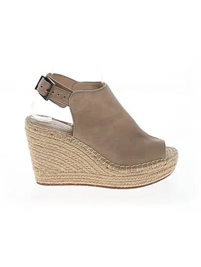 Pre-owned Kenneth Cole Reaction Wedges In Tan