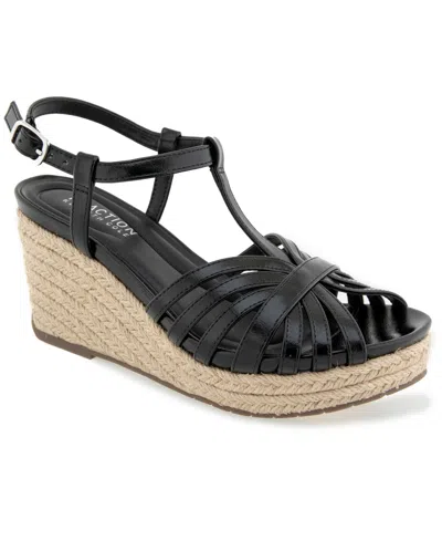 Kenneth Cole Reaction Women's Capi Wedge Sandals In Black