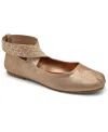 Kenneth Cole Reaction Women's Elizabeth Ballet Flats In Fawn