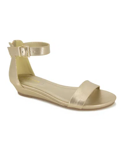 Kenneth Cole Reaction Women's Great Viber Sandals In Soft Gold