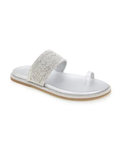 Kenneth Cole Reaction Women's Sage Jewel Toe Ring Footbed Flat Sandals In Silver