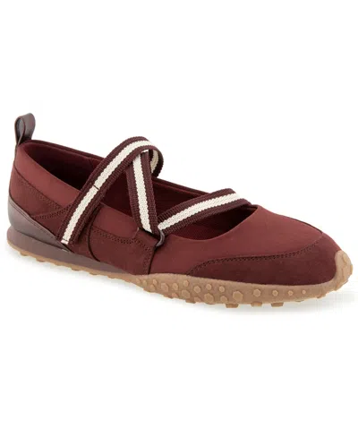 Kenneth Cole Reaction Women's Vesper Almond Toe Sneakers In Brown