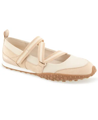 Kenneth Cole Reaction Women's Vesper Almond Toe Sneakers In Neutral