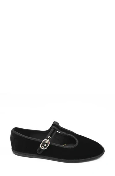 Kenneth Cole Verona T-strap Flat In Black