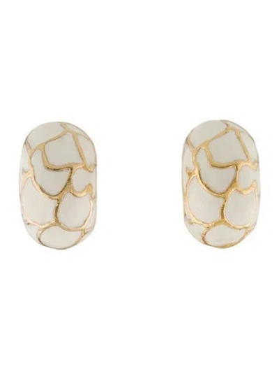 Pre-owned Kenneth Jay Lane Enamel Clip-on Earrings In White