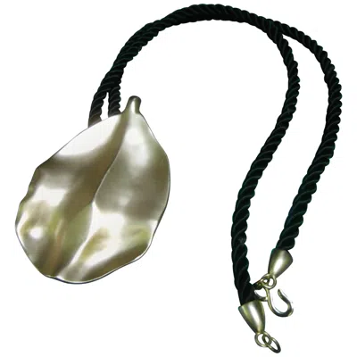 Pre-owned Kenneth Jay Lane Kenneth Lane Gilt Leaf Pendant Necklace Circa 1990s In Black