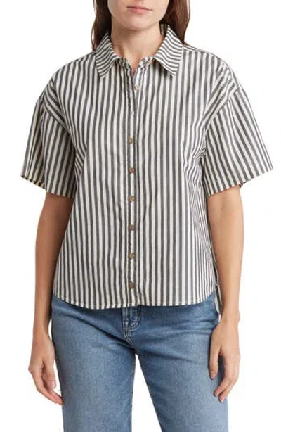 Kensie Collared Boxy Button-up Top In Black/white Stripe