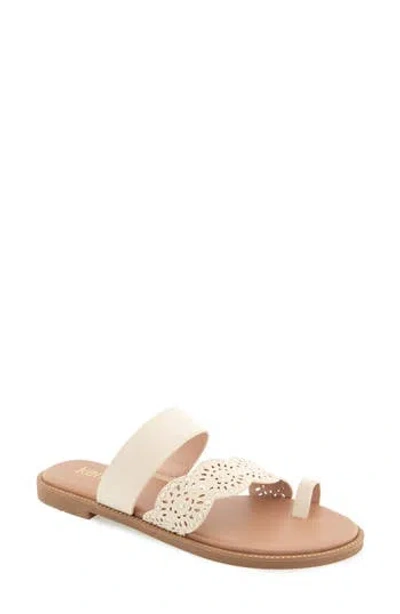 Kensie Maddox Toe Loop Sandal In Pink