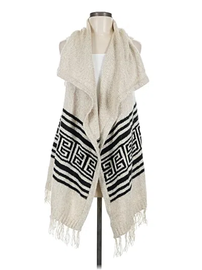 Pre-owned Kensie Poncho In Ivory