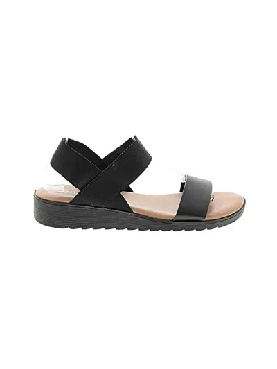 Pre-owned Kensie Sandals In Black