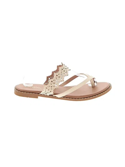 Pre-owned Kensie Sandals In Gold