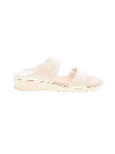 Pre-owned Kensie Sandals In Ivory