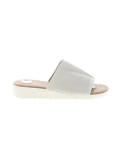 Pre-owned Kensie Sandals In White
