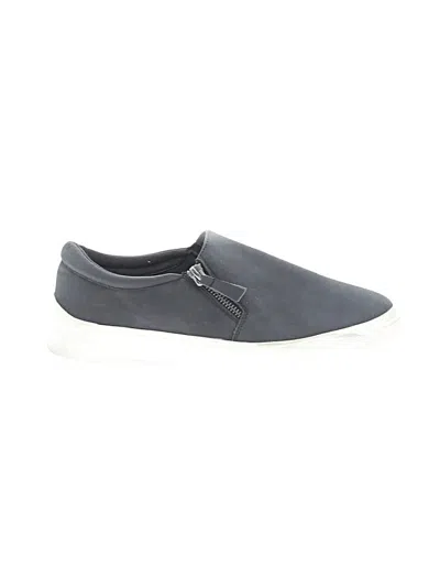 Pre-owned Kensie Sneakers In Gray