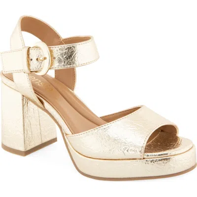 Kensie Theresa Faux Leather Platform Sandal In Gold