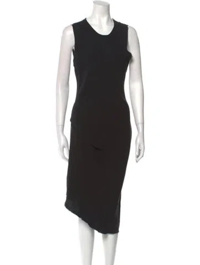 Pre-owned Kes Scoop Neck Midi Length Dress In Black