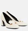 Khaite Fawn Zweifarbige Pumps Aus Lackleder In Weiss