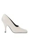 Khaite Eva Calfskin Leather Pumps In Cream