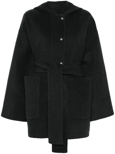 Khaite Hessner Coat In Grey