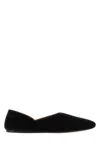 Khaite Jane Flat In Black