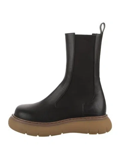 Pre-owned Khaite Leather Chelsea Boots In Black