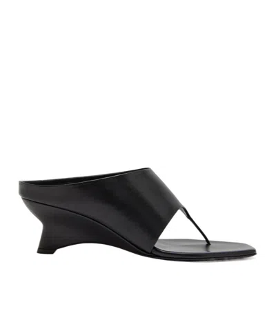 Khaite Leather Mules In Black