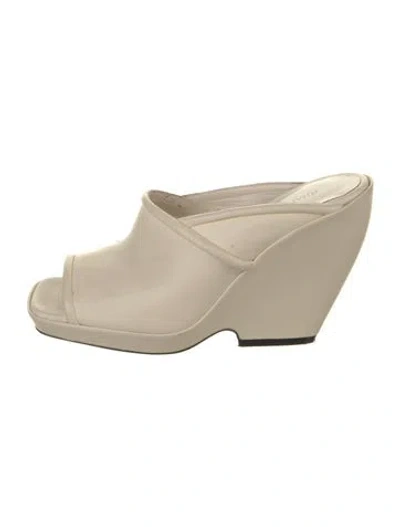 Pre-owned Khaite Leather Slides In Neutral