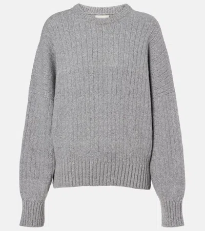Khaite Lennox Ribbed-knit Cashmere Sweater In Gray