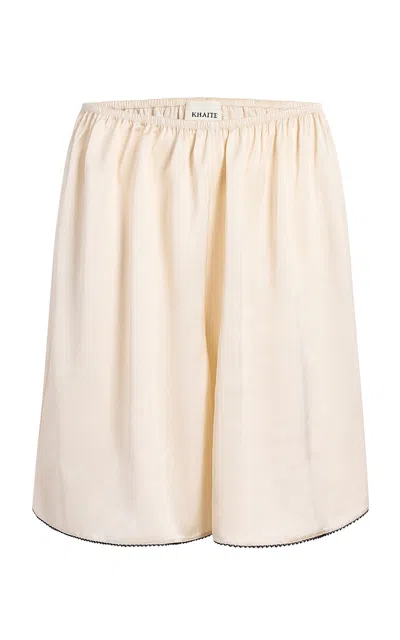 Khaite Nilmette Knee-length Shorts In Neutral
