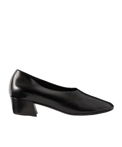 Khaite Solid Leather Pumps In Black