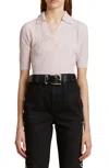 Khaite Lylith Cropped Pullover Aus Einer Kaschmirmischung Mit Zopfstrickmuster Und Polokragen In Pink
