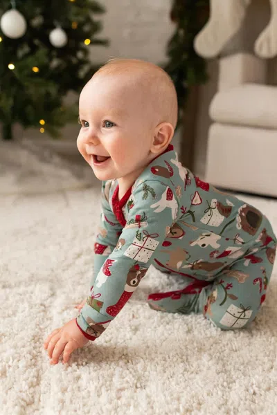 Kickee Kids Convertible Coverall In Aloe Christmas Dogs In Multi