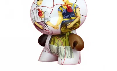 Kidrobot X Frida Kahlo - The Two Fridas Masterpiece 8" Dunny In Multi