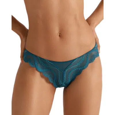 Kiki De Montparnasse Leche Moi Thong