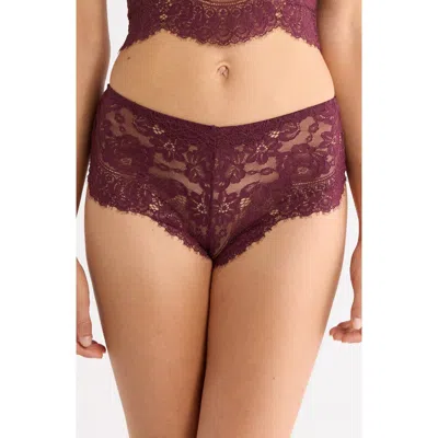 Kilo Brava Lace Hipster In Pinot Noir