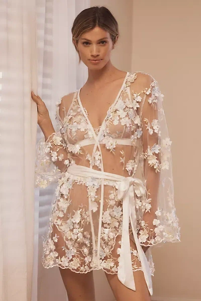 Kilo Brava Embroidered Floral Short Robe In White Floral
