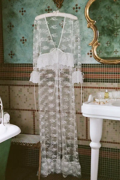 Kilo Brava Ruffle Lace Maxi Robe In White