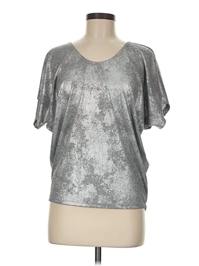 Pre-owned Kim & Cami Short Sleeve Top Silver Metallic Pattern V Neck Tops