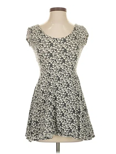 Pre-owned Kimchi Blue Casual Dress In White