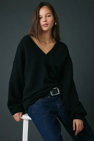 Kimchi Blue Rachel V-neck Oversized Tunic Sweater In Black, Women's At Urban Outfitters