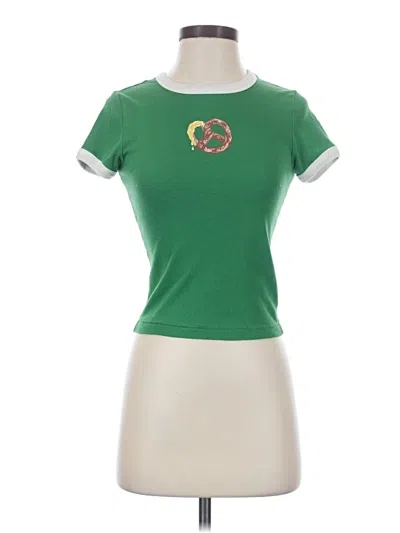 Pre-owned Kimchi Blue Short Sleeve T-shirt In Green