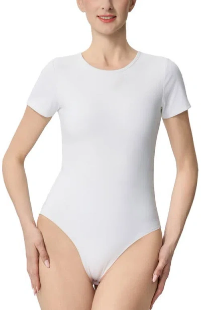Kimi & Kai Crew Neck Short Sleeve Bodysuit In White