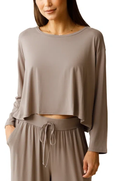Kindred Bravely Aria Casual Long Sleeve Cropped Top In Brown