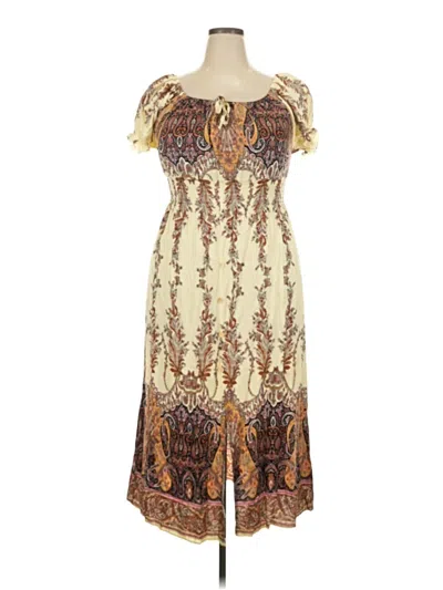 Pre-owned Kindred Casual Dress In Ivory
