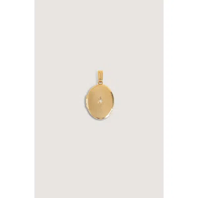 Kinn Maison Oval Locket Pendant In Gold