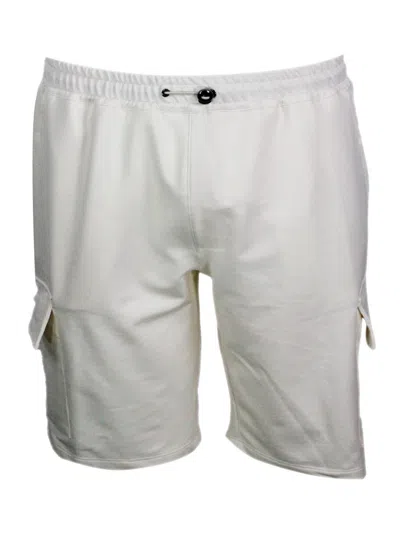 Kired Shorts In White