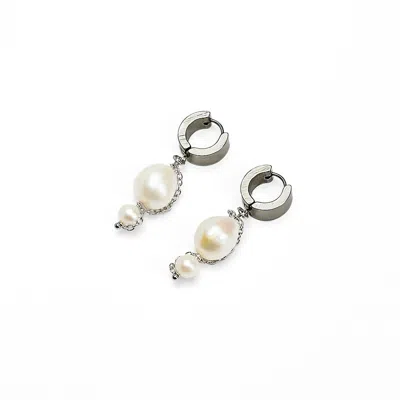 Kirei Women's Silver Pulse Earrings – Stainless Steel & Natural Pearls