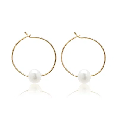 Kiri & Belle Women's Mia Small Pearl Gold Filled Wire Hoop Earrings