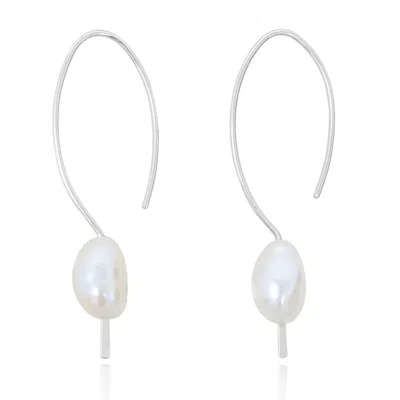 Kiri & Belle Women's Millie Pearl Pull Through Sterling Silver Earrings